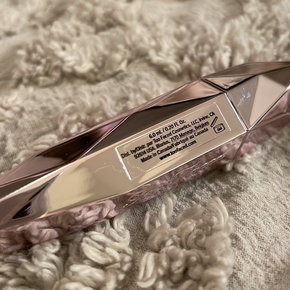 Too Faced Damn Girl! 24 Hour Mascara - Picture 5 of 8